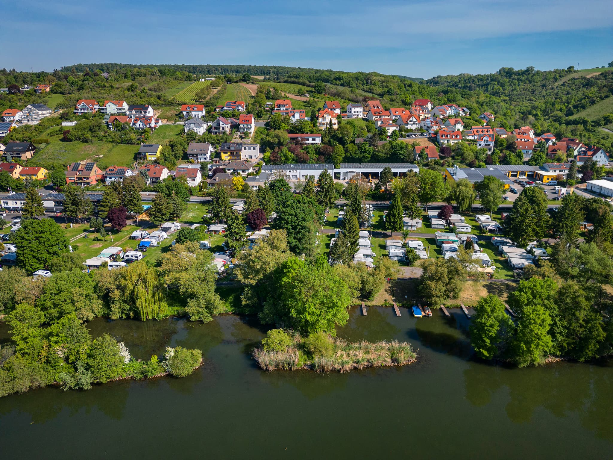 Direkt am Main - Vogelperspektive
