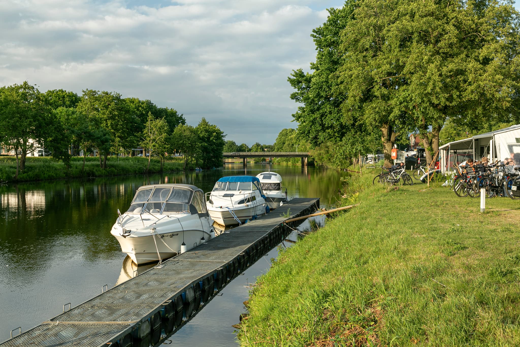 Bootsliegeplätze an der Ems